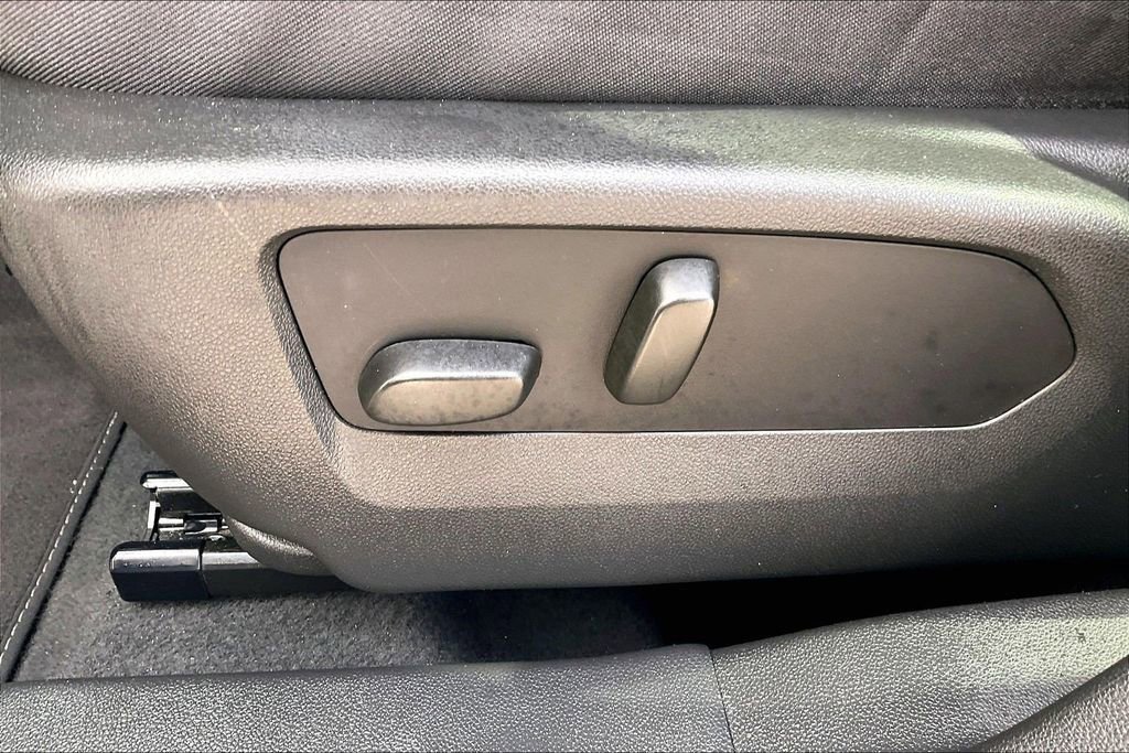 Used 2023 Buick Envision Preferred FWD image 26