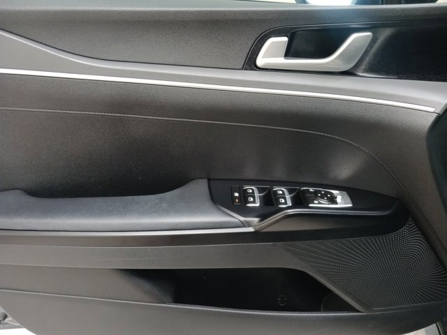 Used 2022 Kia K5 LXS image 25