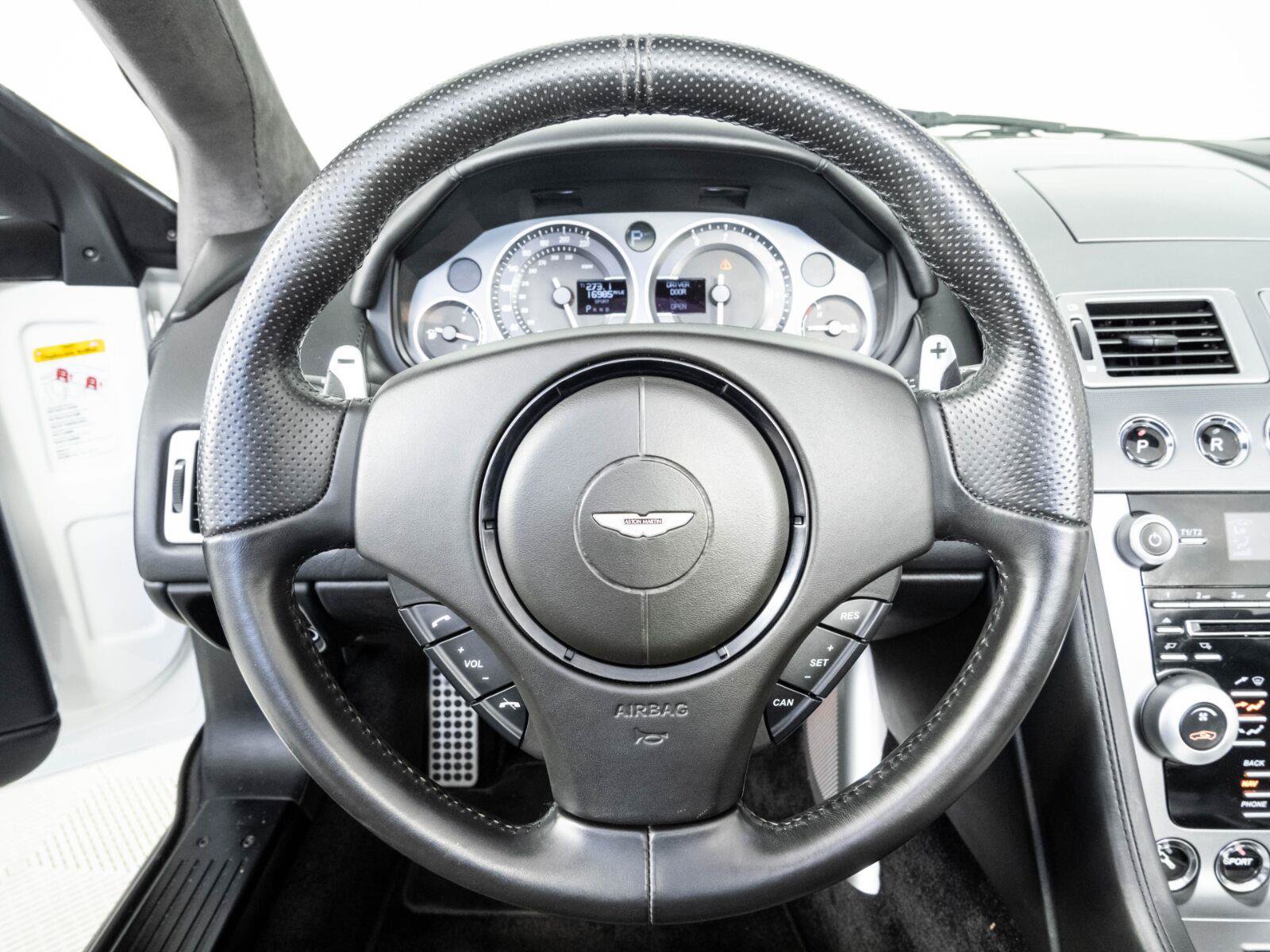 Used 2011 Aston Martin DBS Volante RWD image 9