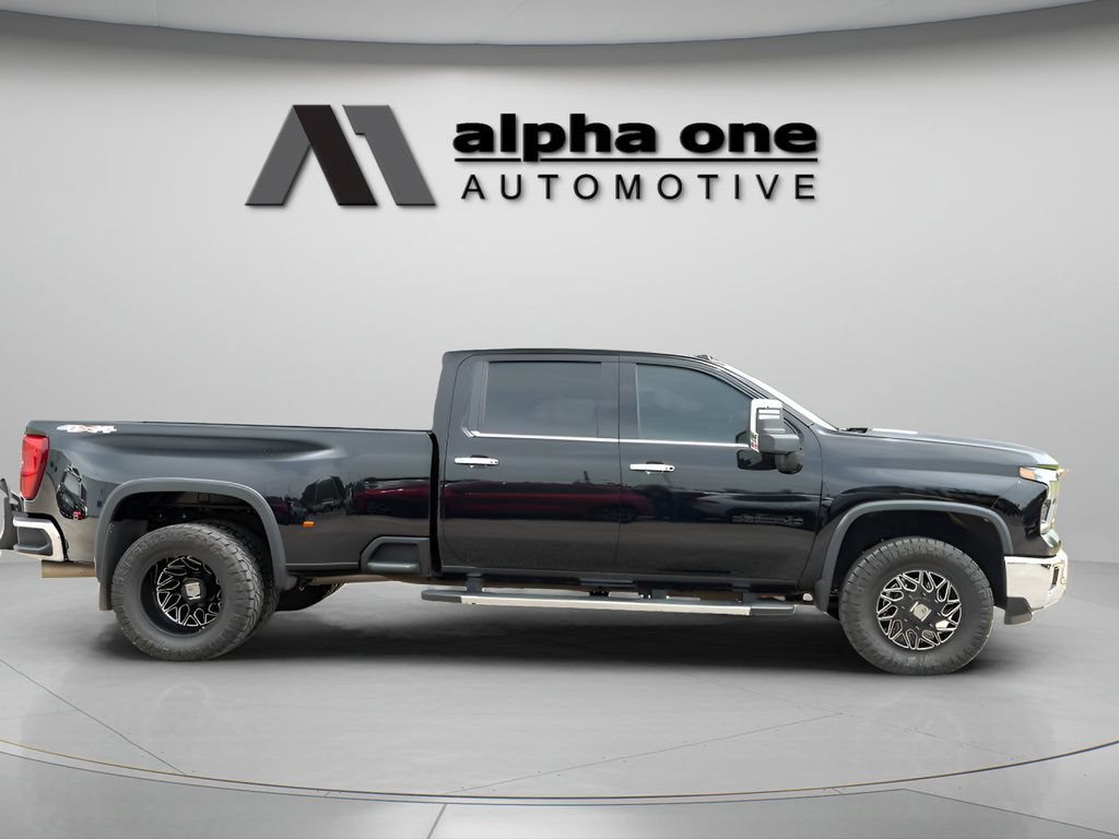 Used 2026 Chevrolet Silverado 3500 LTZ w/ LTZ Plus Package AWD/4WD image 7