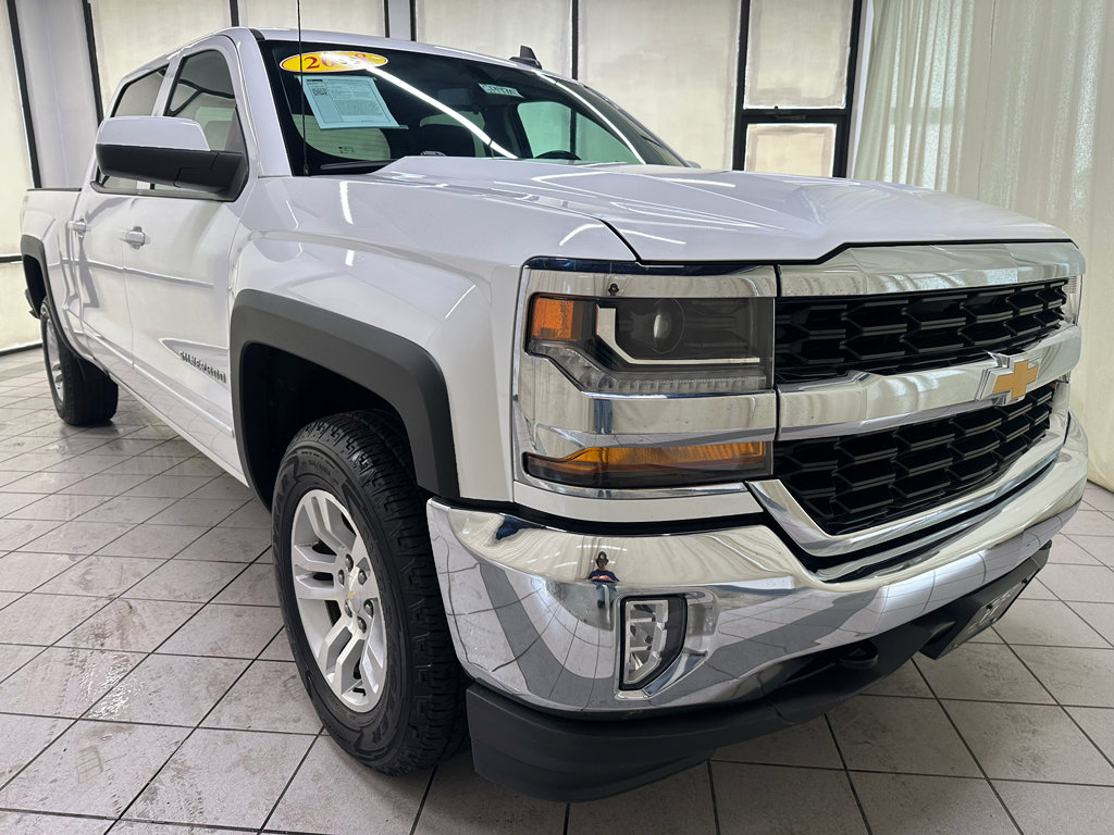 Used 2018 Chevrolet Silverado 1500 LT w/ All Star Edition image 2