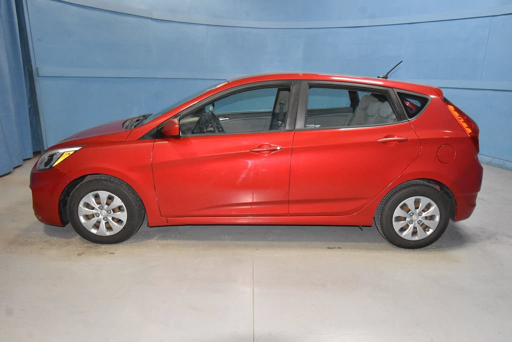Used 2017 Hyundai Accent SE FWD image 21