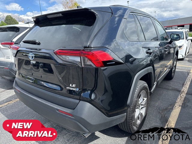 Used 2024 Toyota RAV4 LE image 7