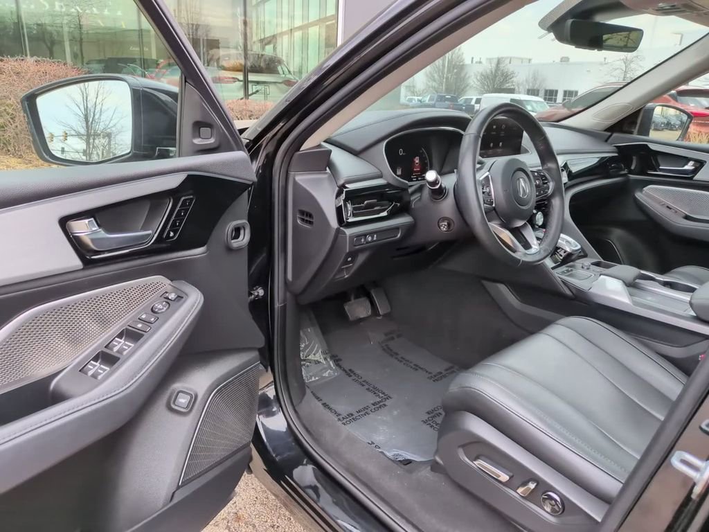 Used 2023 Acura MDX SH-AWD image 19