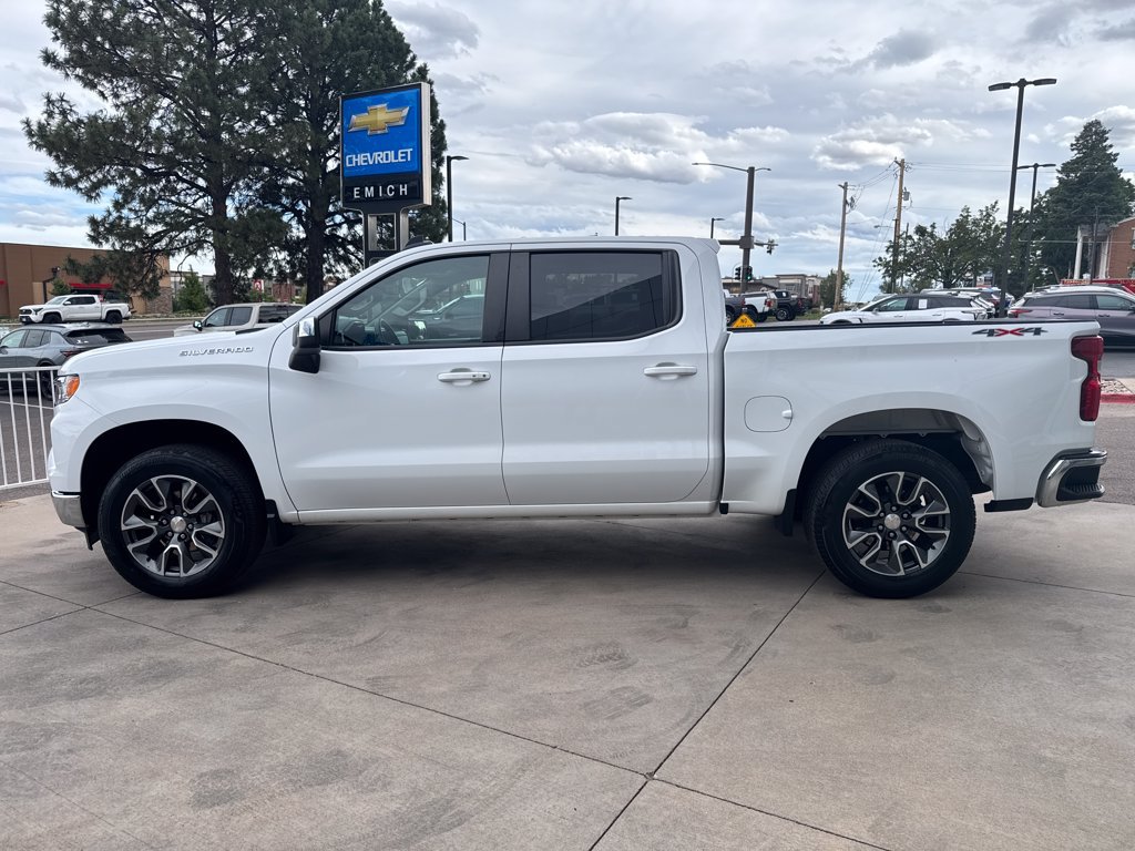 Used 2024 Chevrolet Silverado 1500 LT AWD/4WD image 2
