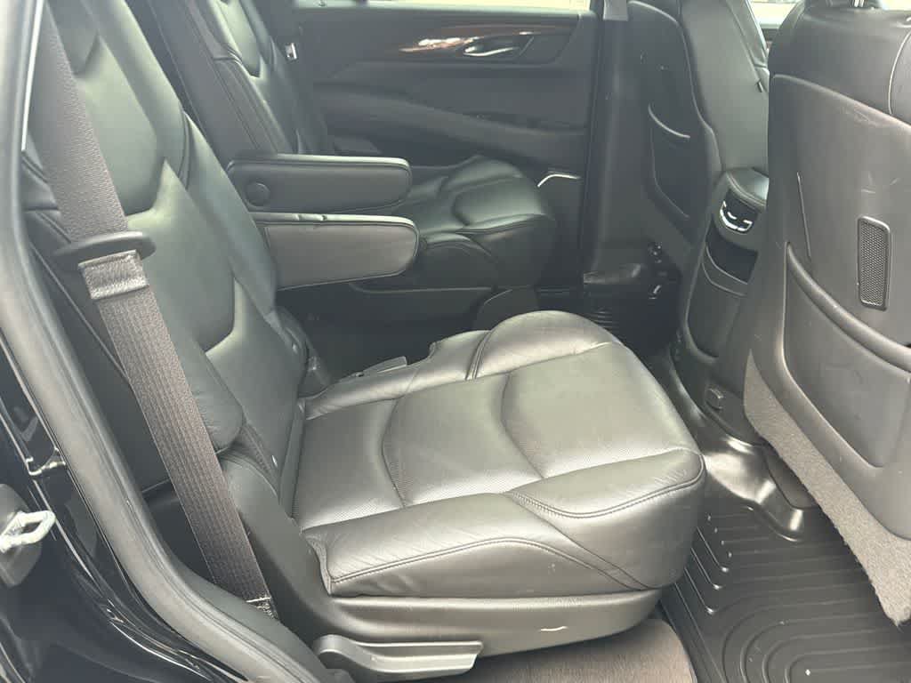 Used 2020 Cadillac Escalade Luxury AWD/4WD image 14