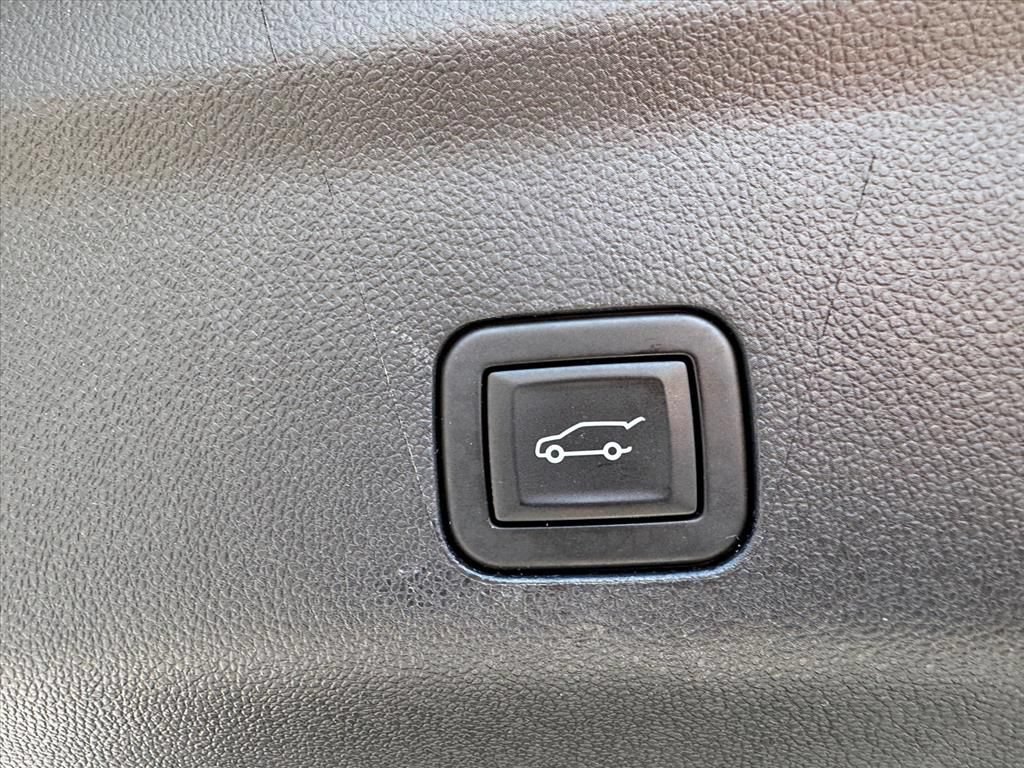 Used 2023 Chevrolet Tahoe High Country w/ Advanced Technology Package AWD/4WD image 11