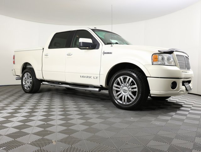 Used 2008 Lincoln Mark LT 2WD image 2