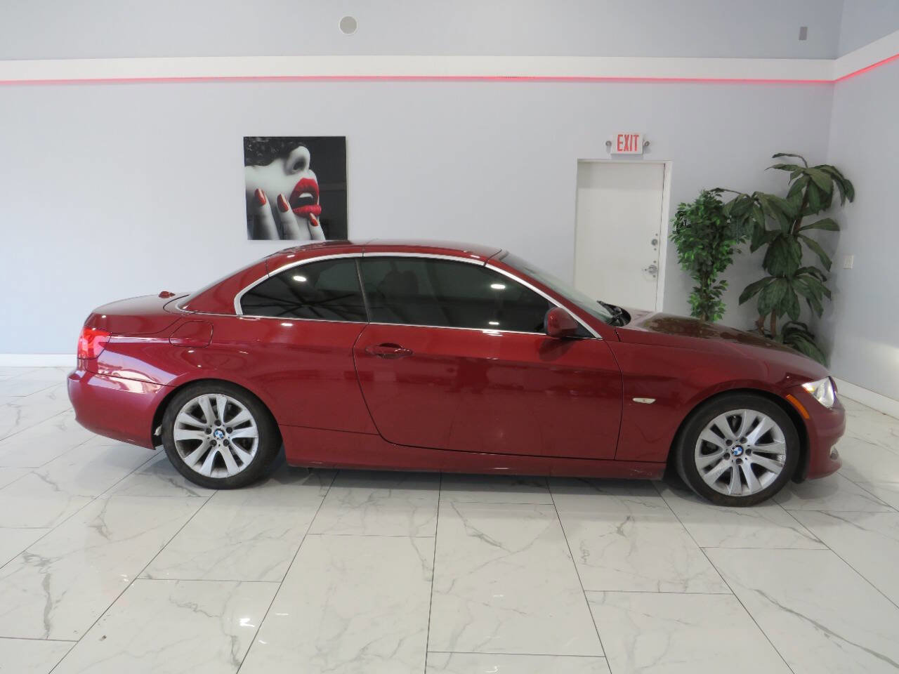 Used 2012 BMW 328i Convertible RWD image 3
