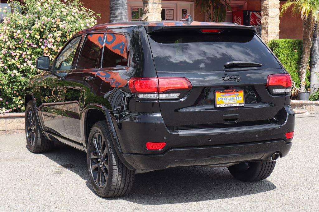 Used 2019 Jeep Grand Cherokee Altitude image 6
