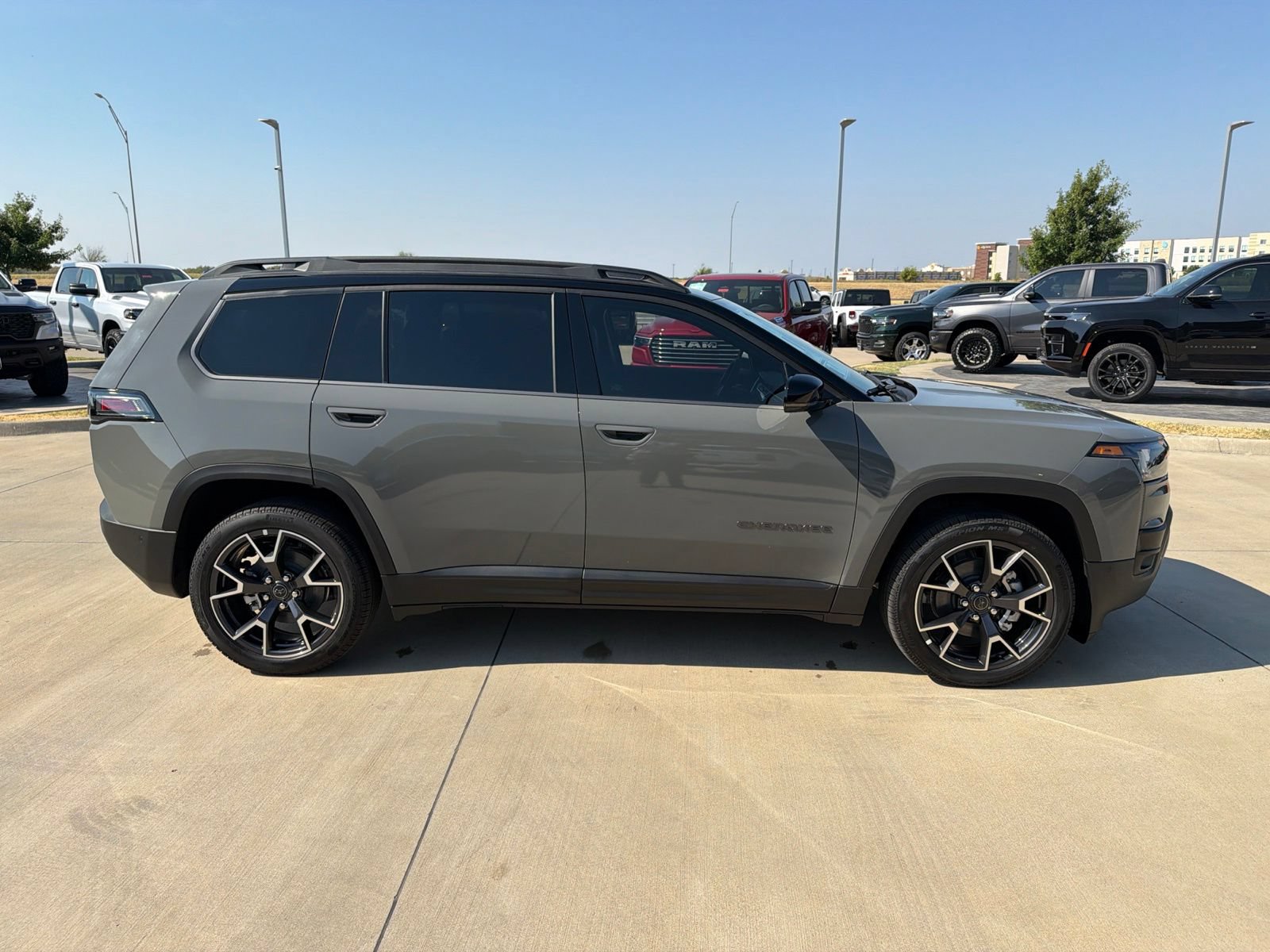 New 2026 Jeep Cherokee Overland AWD/4WD image 6