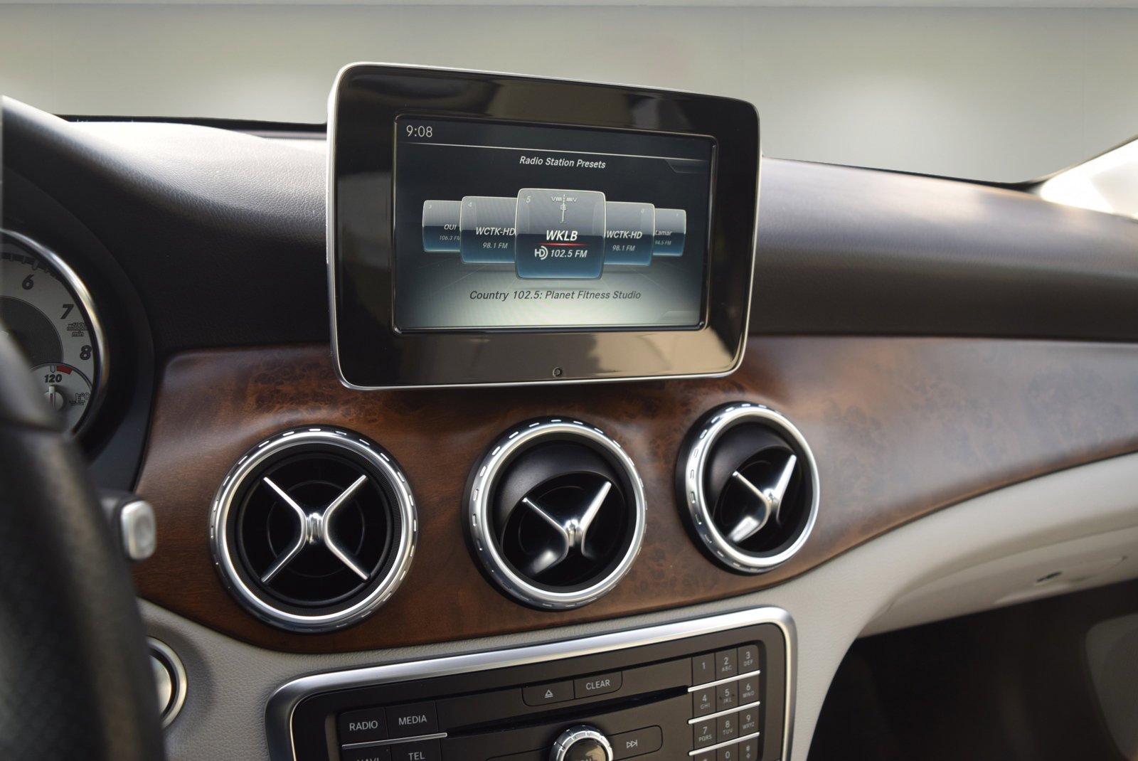 Used 2016 Mercedes-Benz GLA 250 4MATIC image 14