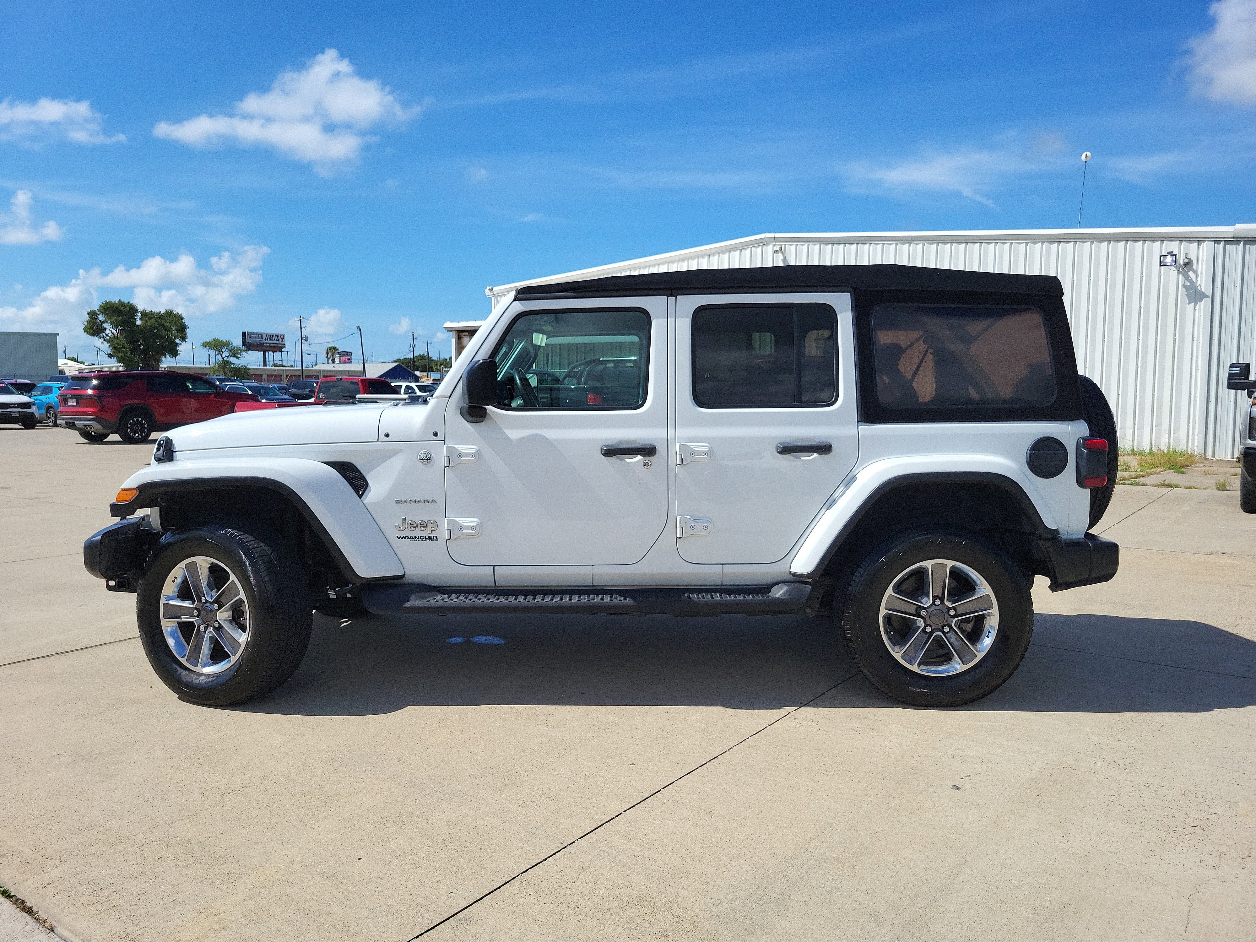 Used 2021 Jeep Wrangler Unlimited Sahara image 8