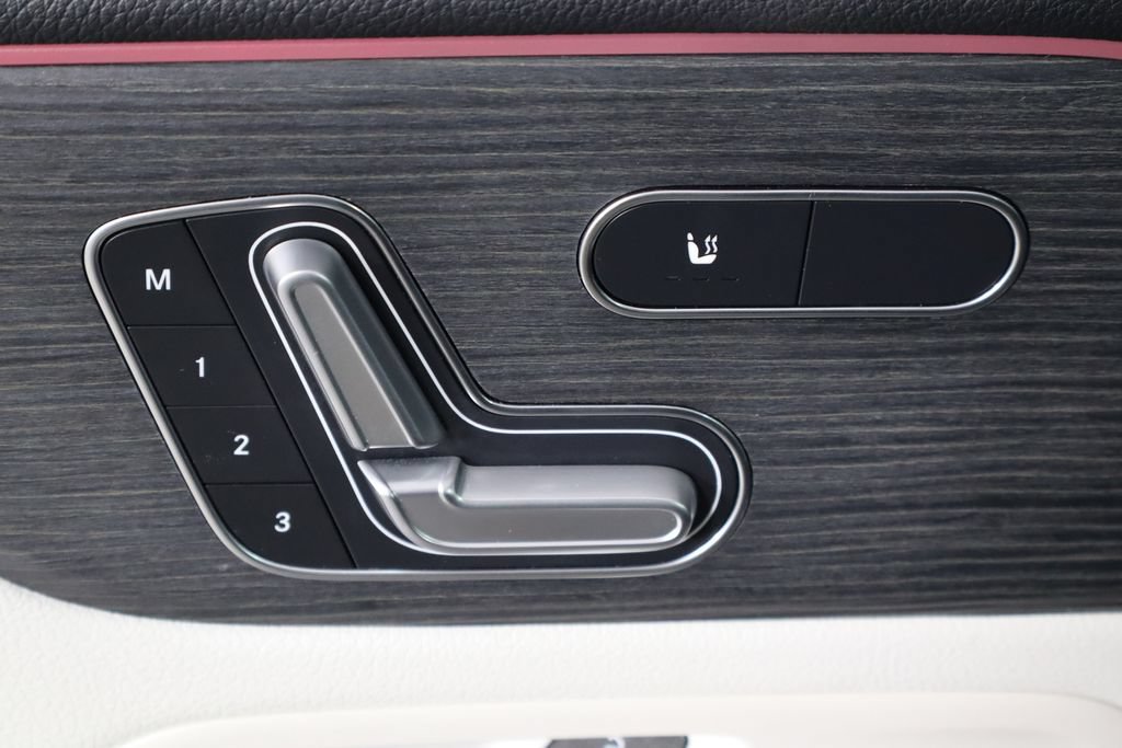 Used 2021 Mercedes-Benz GLB 35 AMG 4MATIC image 21