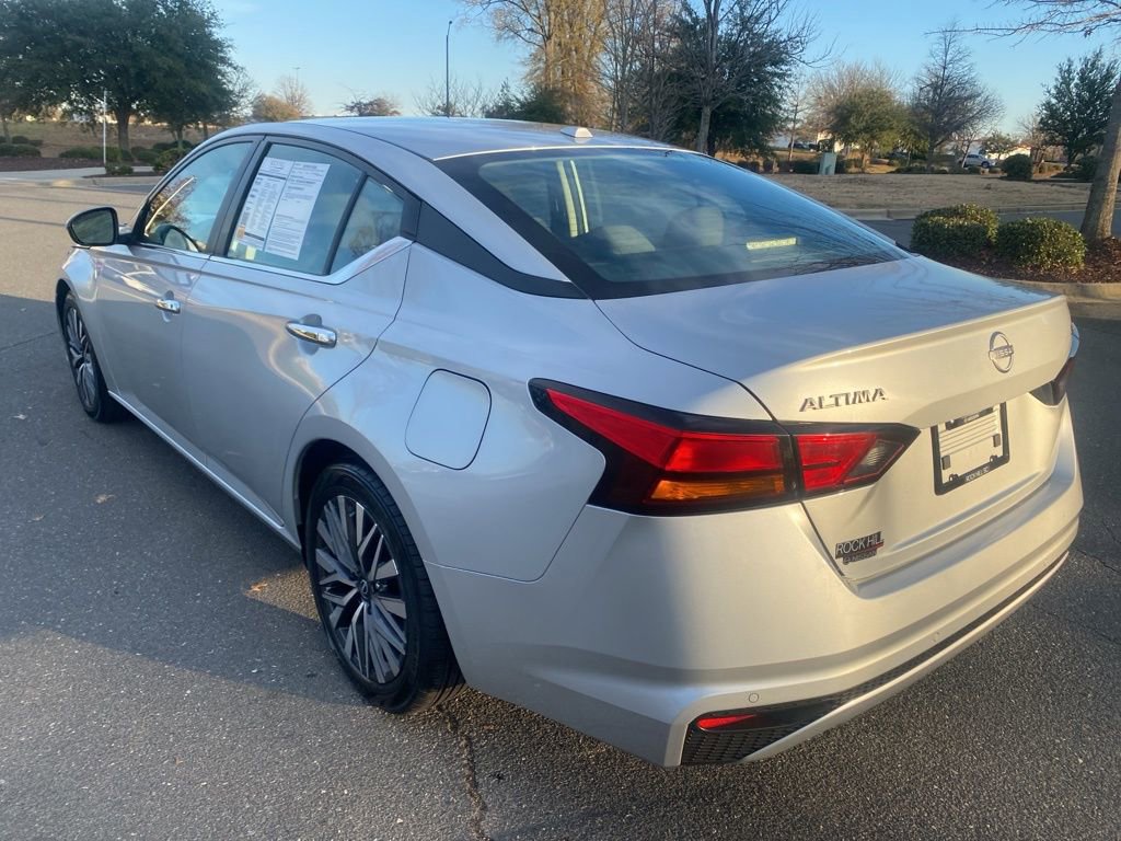 Used 2023 Nissan Altima 2.5 SV image 5