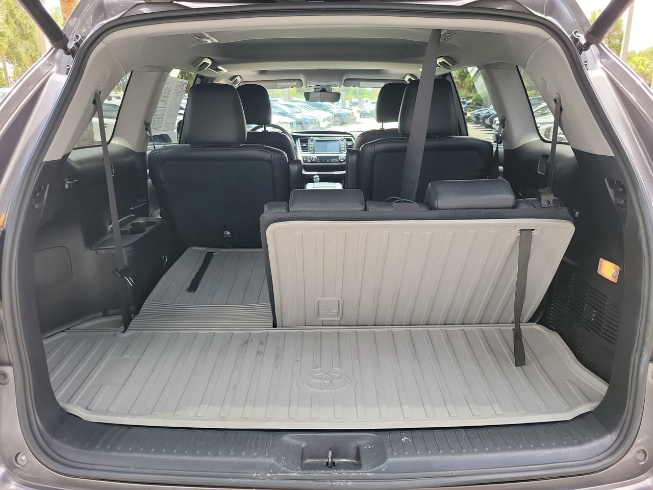 Used 2019 Toyota Highlander Limited AWD/4WD image 8