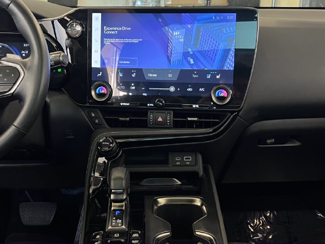 Used 2025 Lexus NX 450h+ AWD w/ Accessory Package (2T) image 38