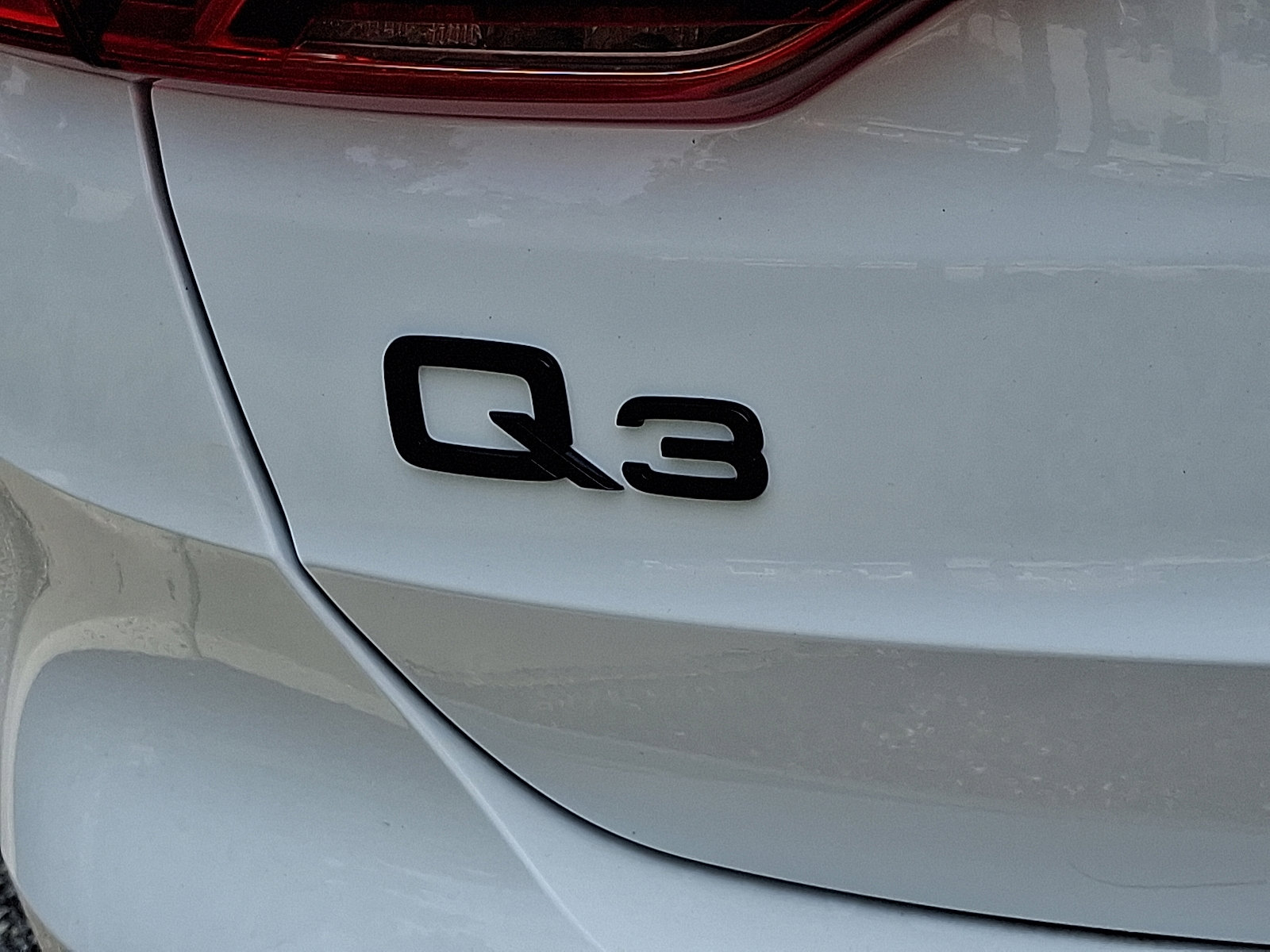 New 2025 Audi Q3 2.0T Premium image 17