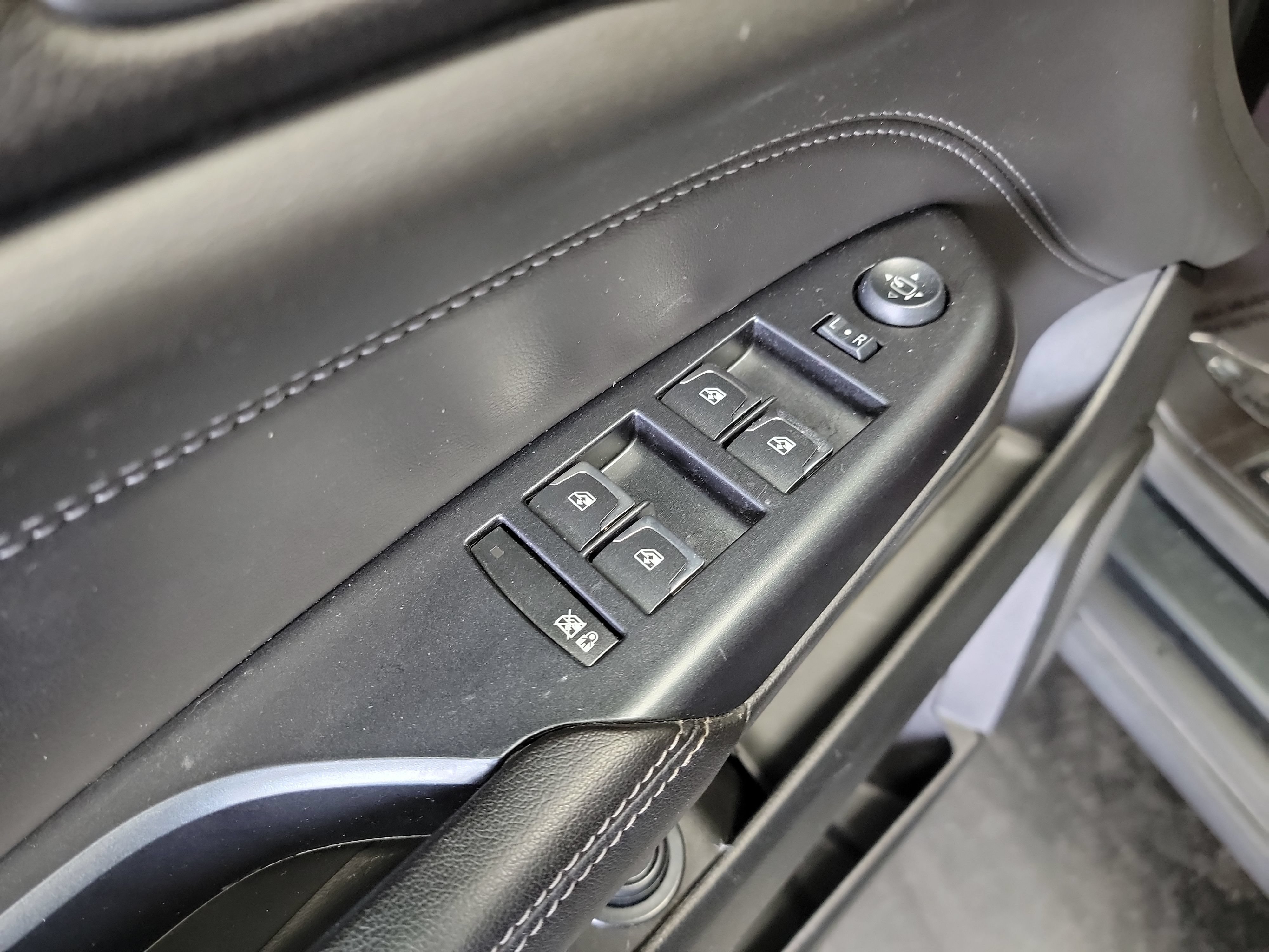 Used 2015 Cadillac SRX Luxury FWD image 14