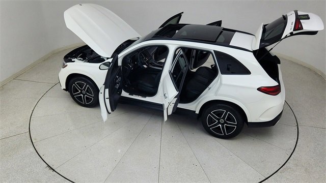Used 2024 Mercedes-Benz GLC 300 4MATIC w/ AMG Line image 86