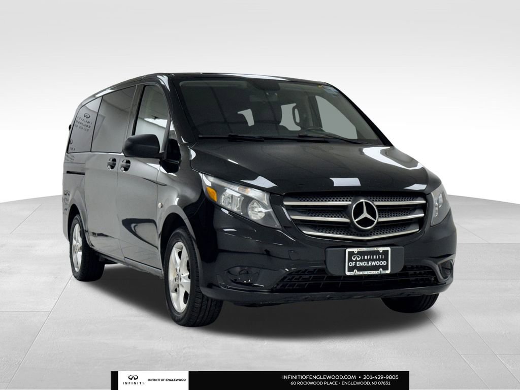 Used 2018 Mercedes-Benz Metris Passenger image 1