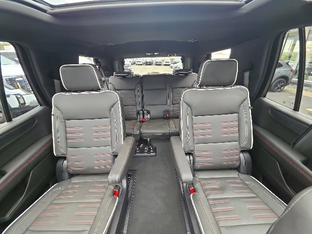 Used 2025 GMC Yukon AT4 Ultimate AWD/4WD image 34
