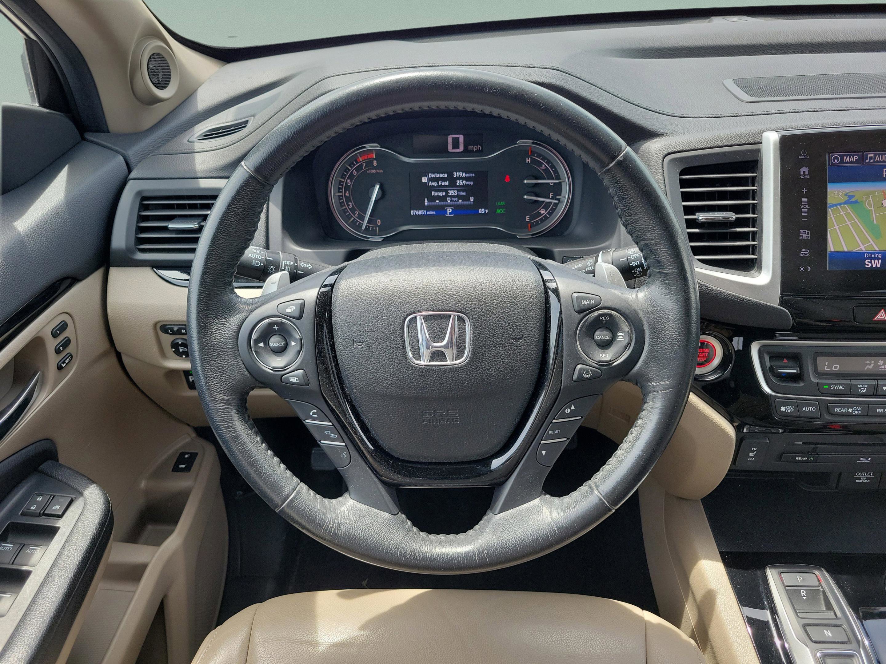 Certified 2017 Honda Pilot Touring image 13
