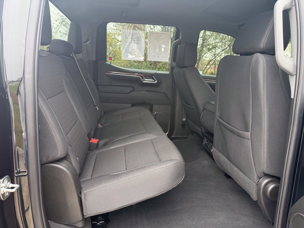 Used 2025 Chevrolet Silverado 1500 LT AWD/4WD image 17