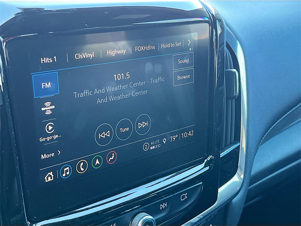 Used 2023 Chevrolet Traverse High Country image 15