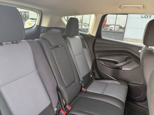 Used 2017 Ford Escape SE w/ Equipment Group 201A image 9