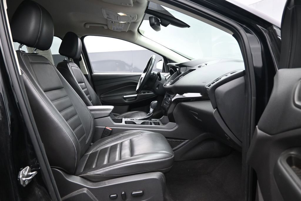 Used 2017 Ford Escape Titanium FWD image 27
