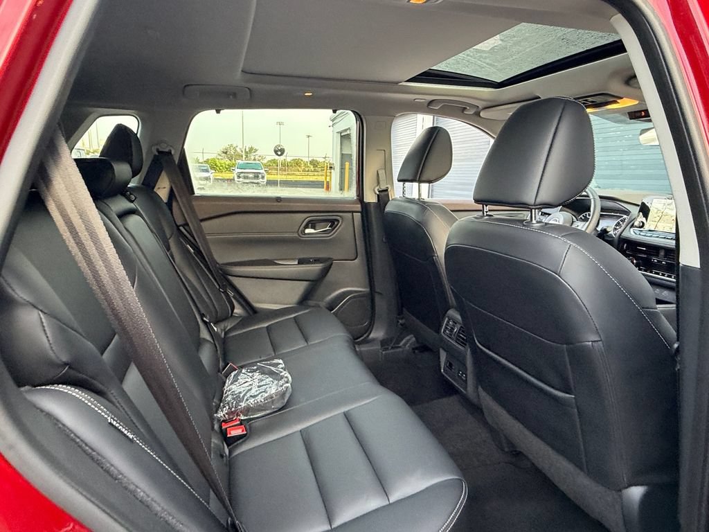 Certified 2023 Nissan Rogue SL w/ SL Premium Package FWD image 15