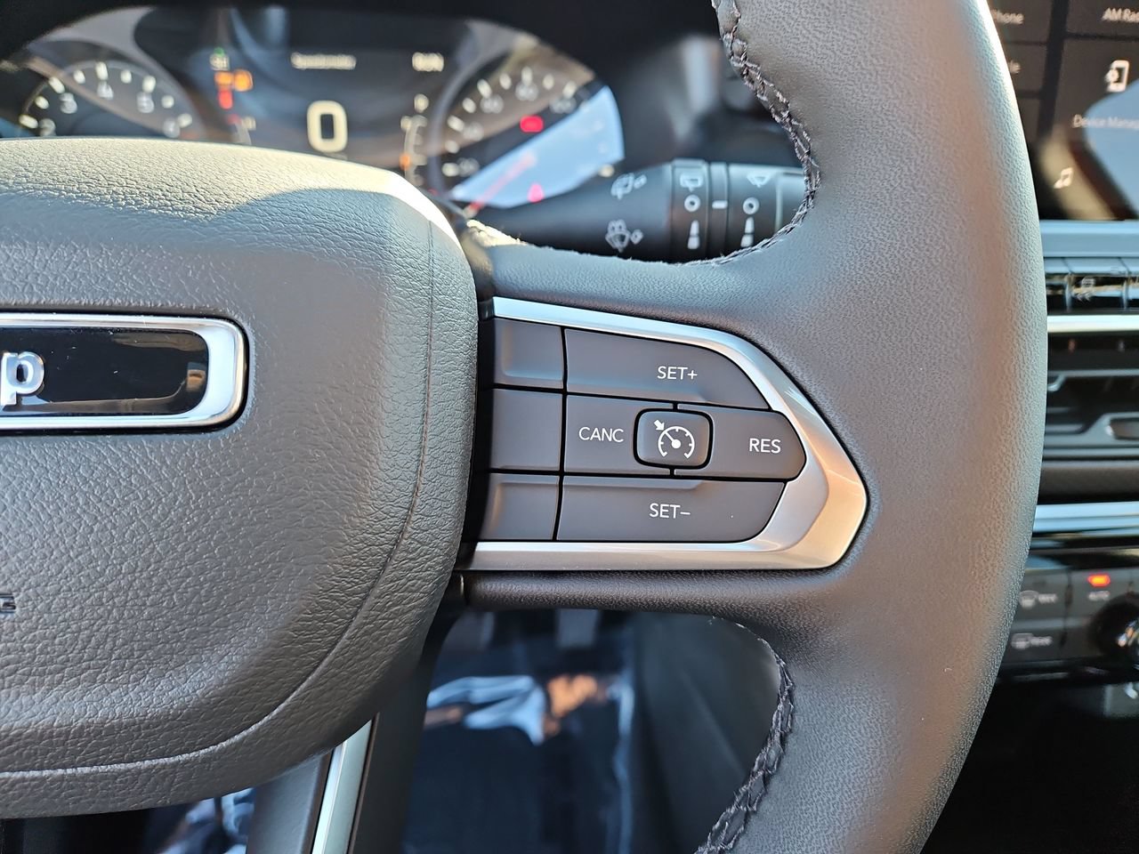 New 2026 Jeep Compass Latitude w/ Sun and Sound Group AWD/4WD image 28