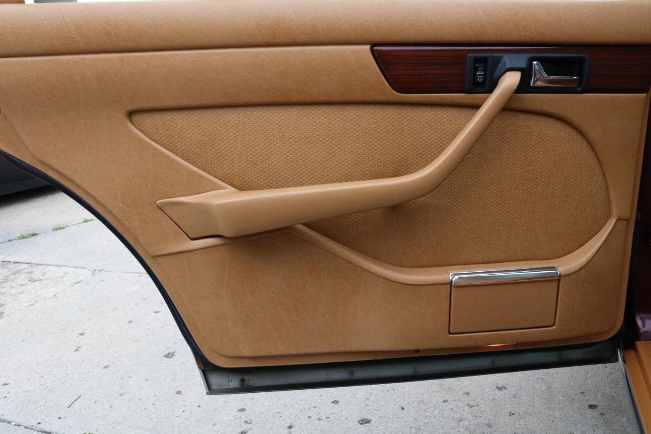 Used 1987 Mercedes-Benz 420 SEL image 32