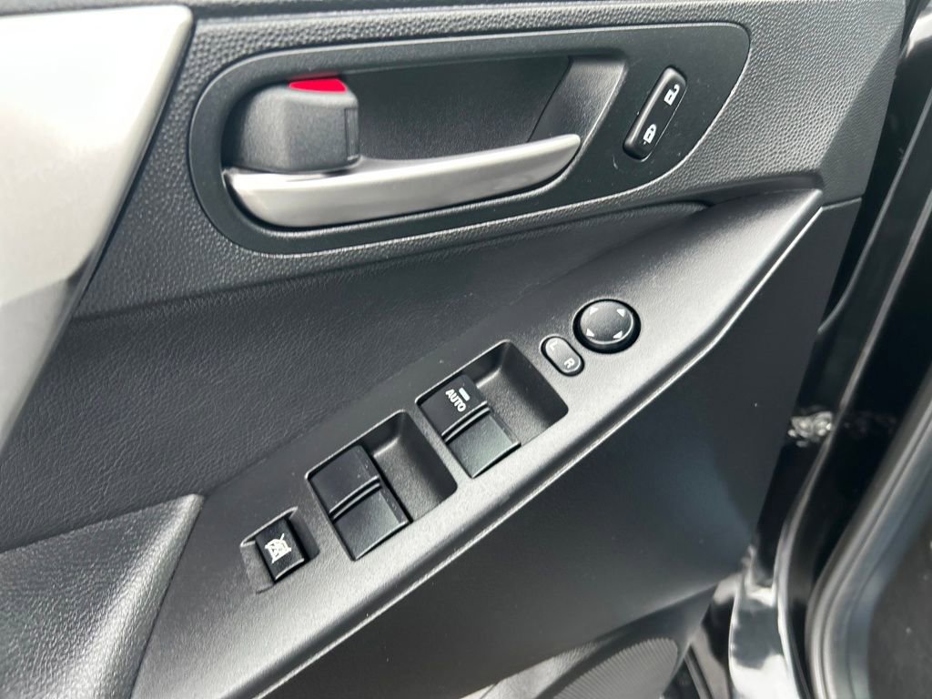 Used 2013 MAZDA MAZDA3 i Grand Touring image 18