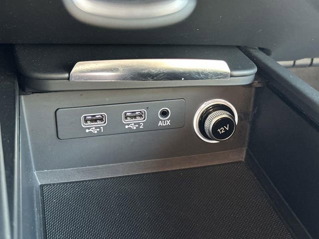 Used 2017 Audi R8 V10 w/ Carbon Exterior Package image 34