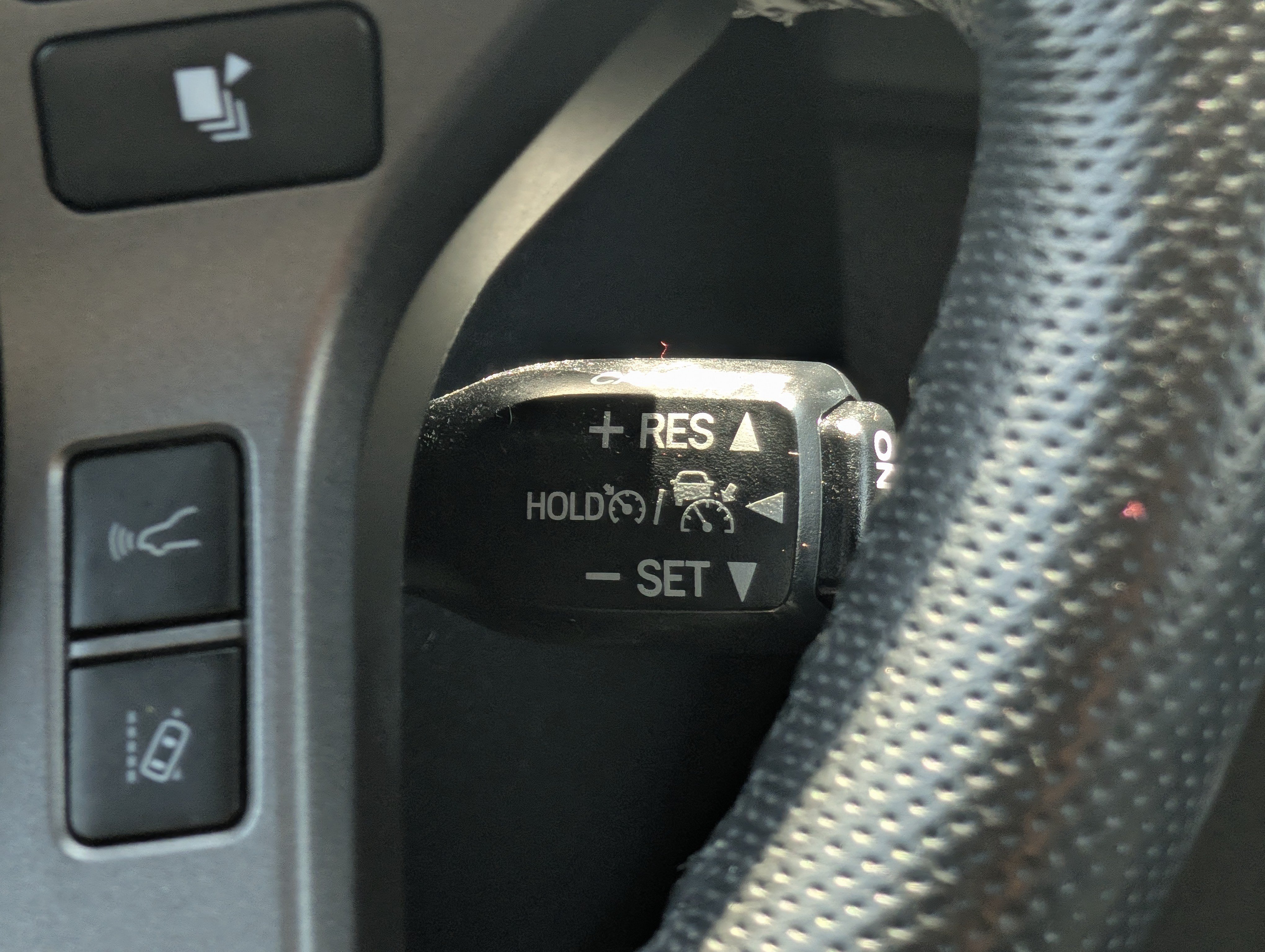 Used 2022 Toyota Tacoma TRD Sport w/ TRD Premium Sport Package AWD/4WD image 24