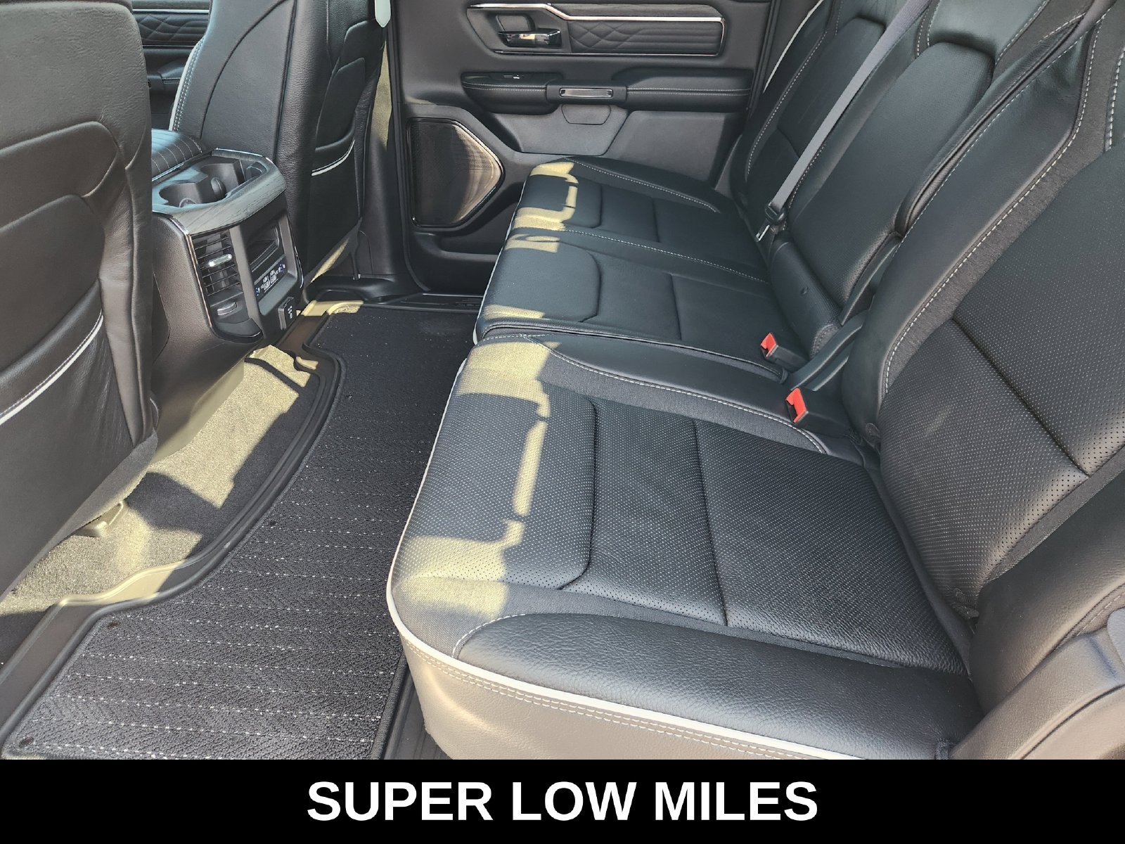 Used 2025 RAM 1500 Limited w/ Body Color Bumper Group AWD/4WD image 36