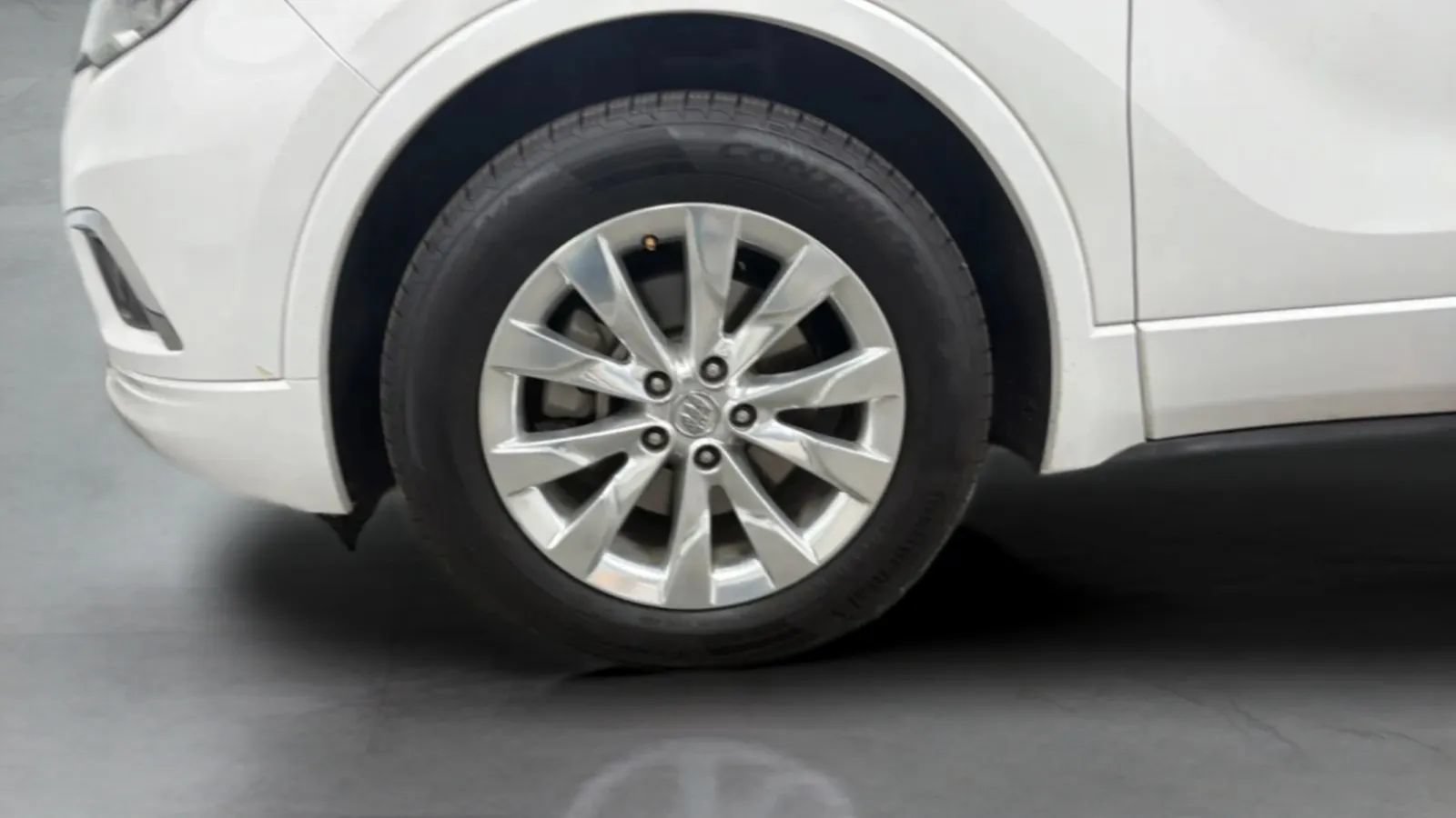 Used 2017 Buick Envision Essence FWD image 28