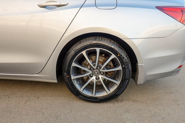 Used 2017 Acura TLX V6 SH-AWD w/ Technology Pkg image 18