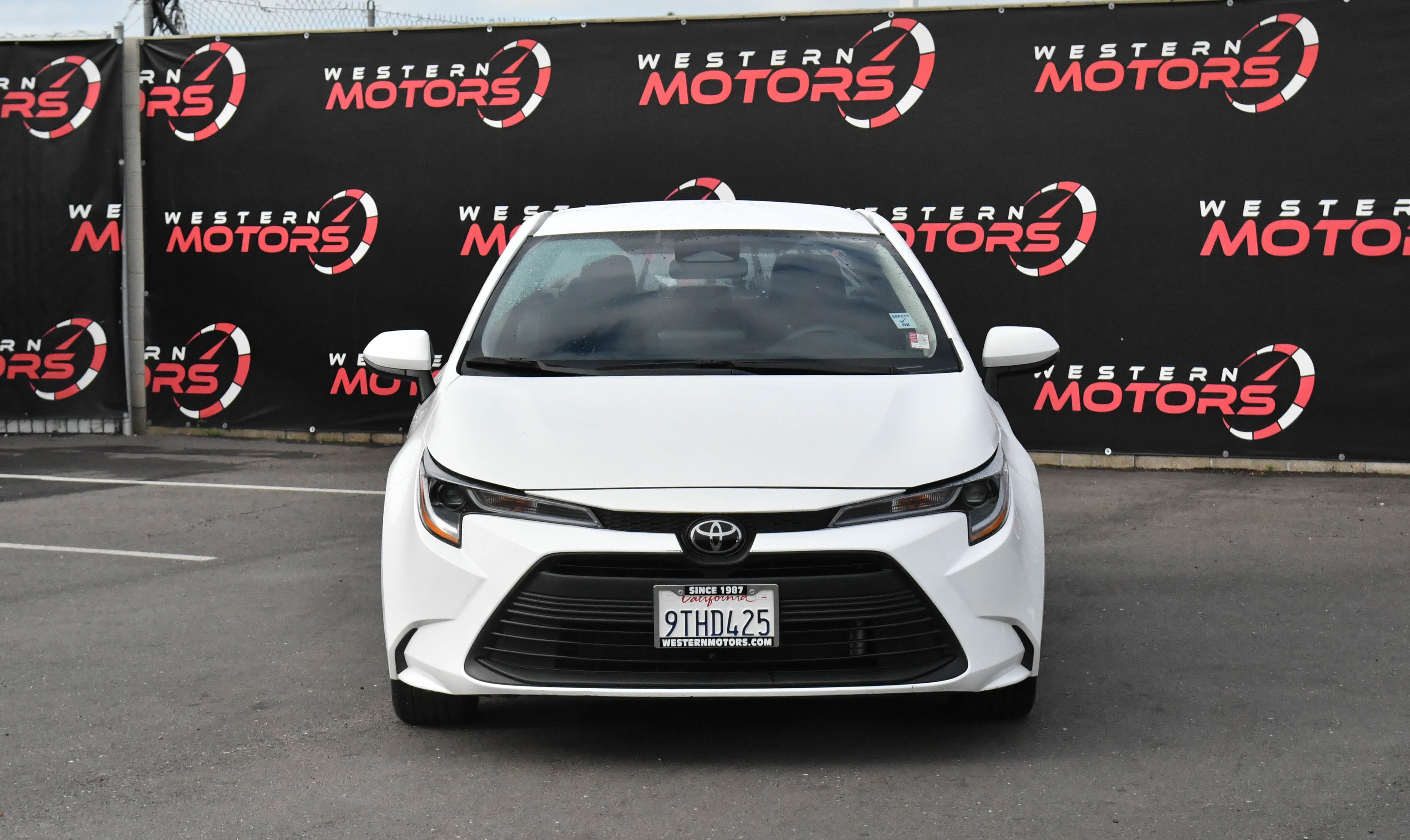 Used 2025 Toyota Corolla LE image 2