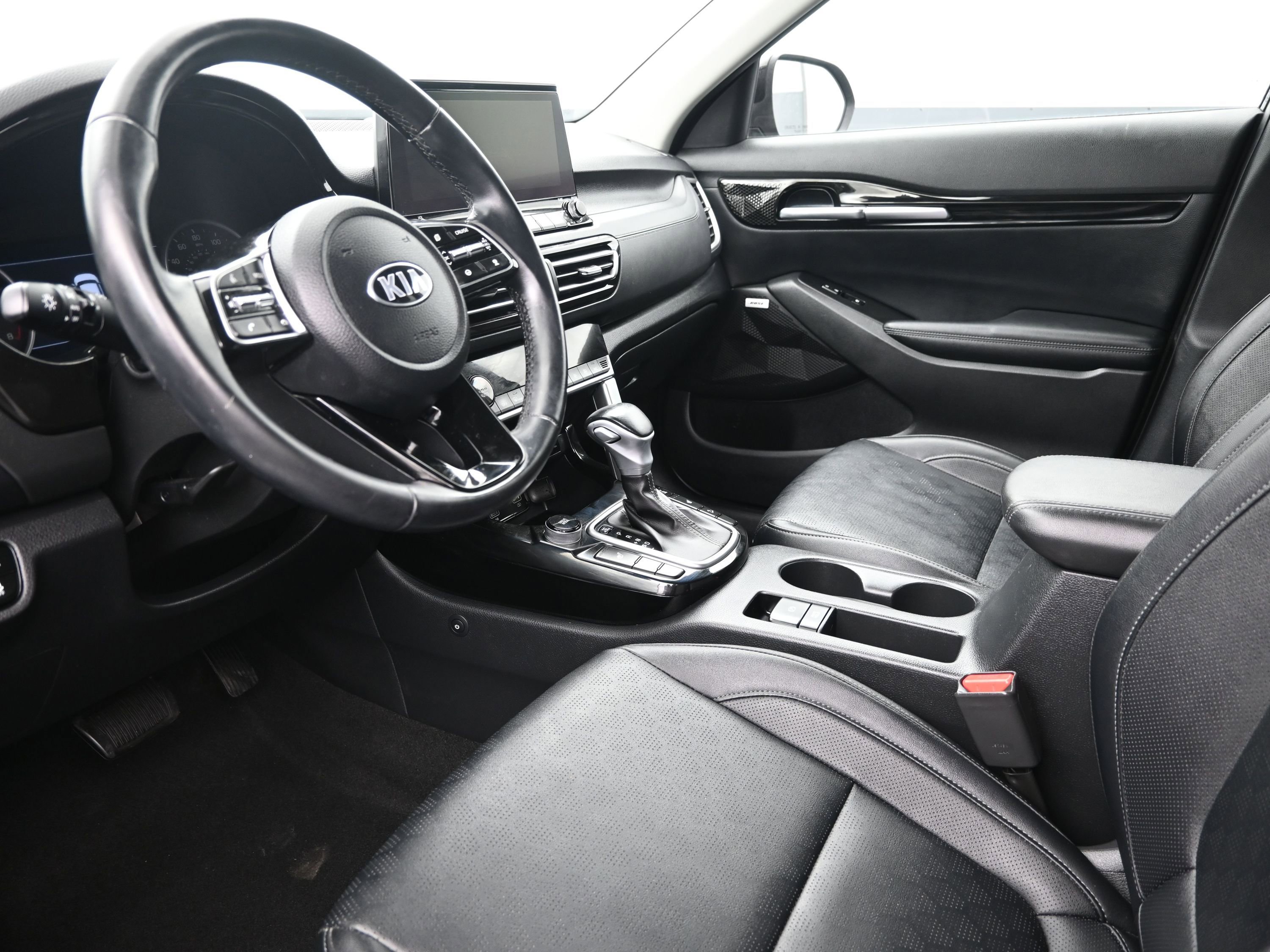 Used 2021 Kia Seltos SX image 10