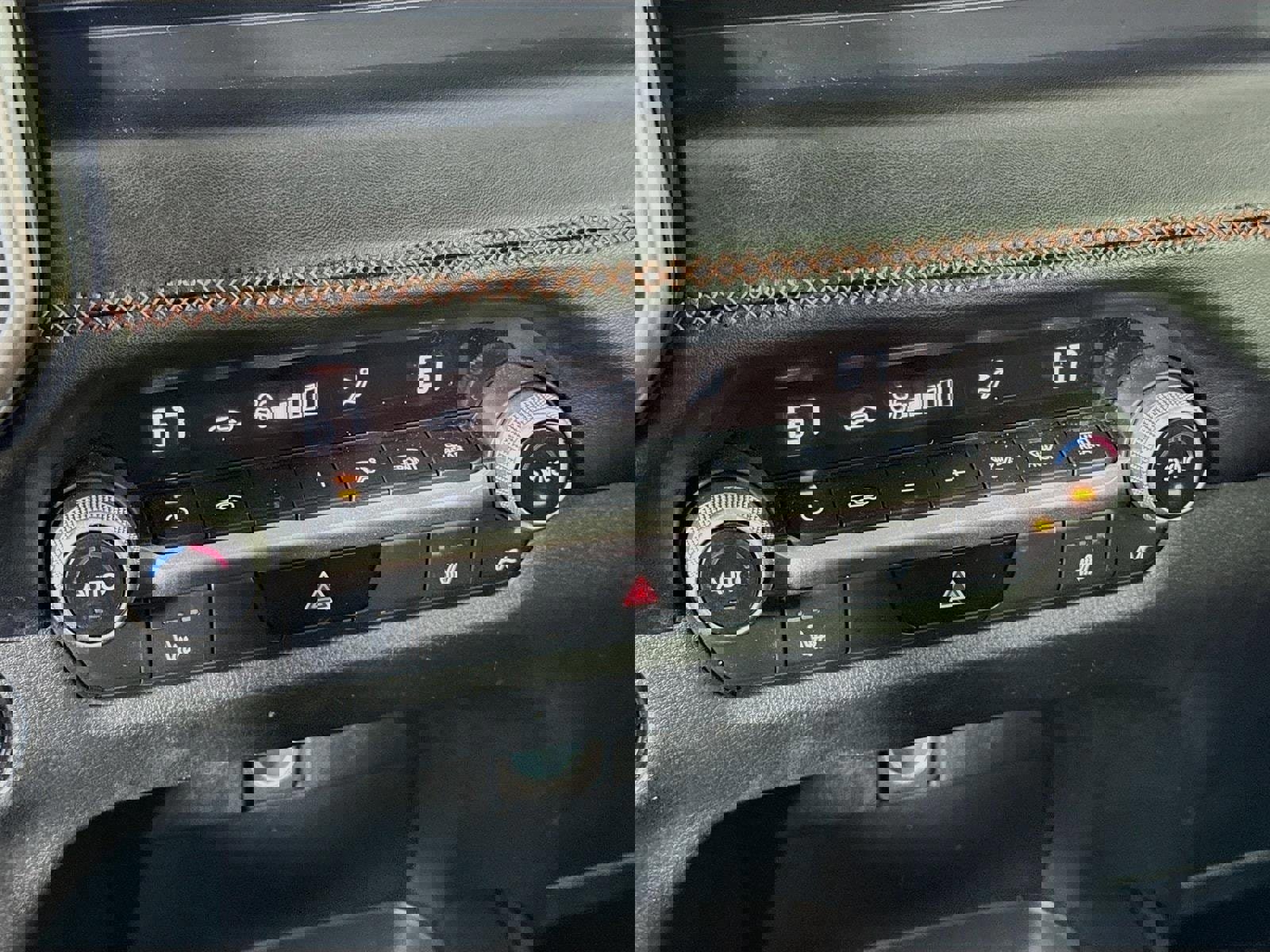 Used 2024 MAZDA CX-50 AWD 2.5 Turbo w/ Cargo Package image 18