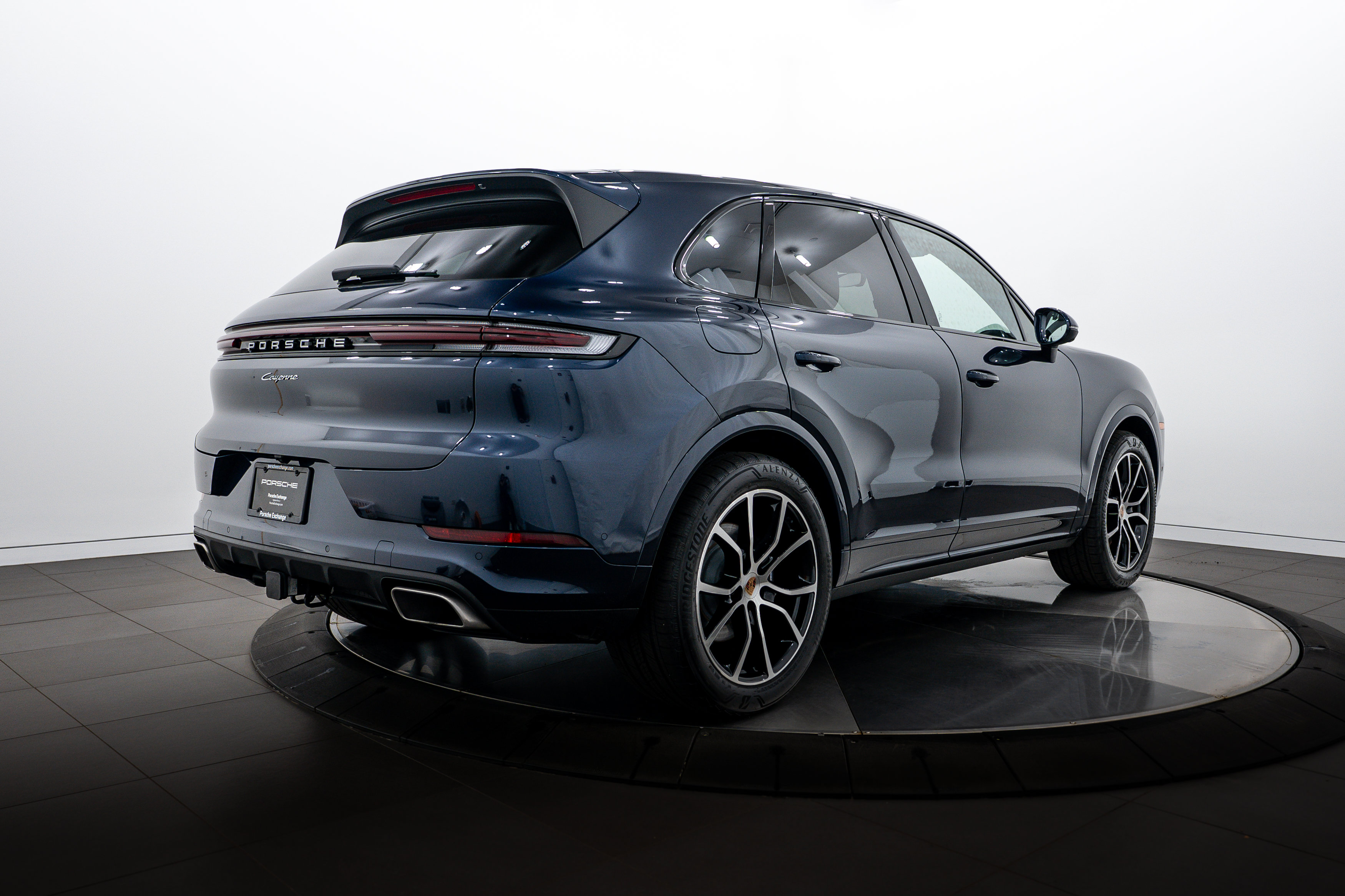 Certified 2026 Porsche Cayenne AWD/4WD image 7