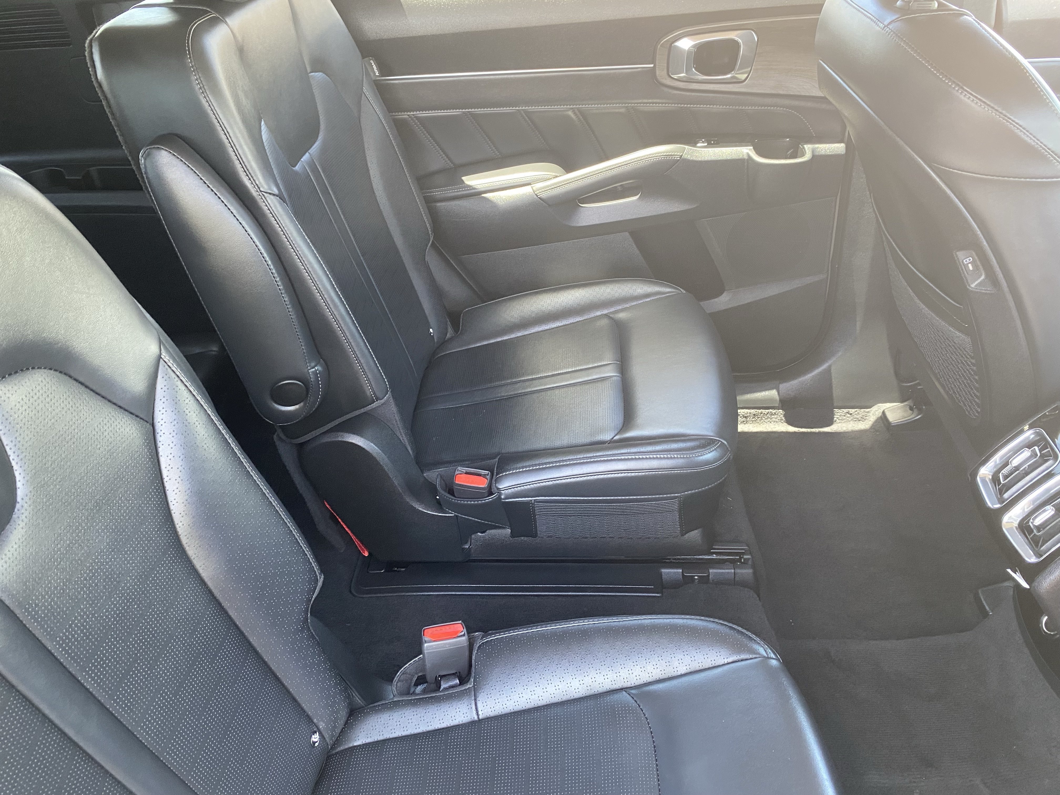 Certified 2025 Kia Sorento SX AWD/4WD image 12