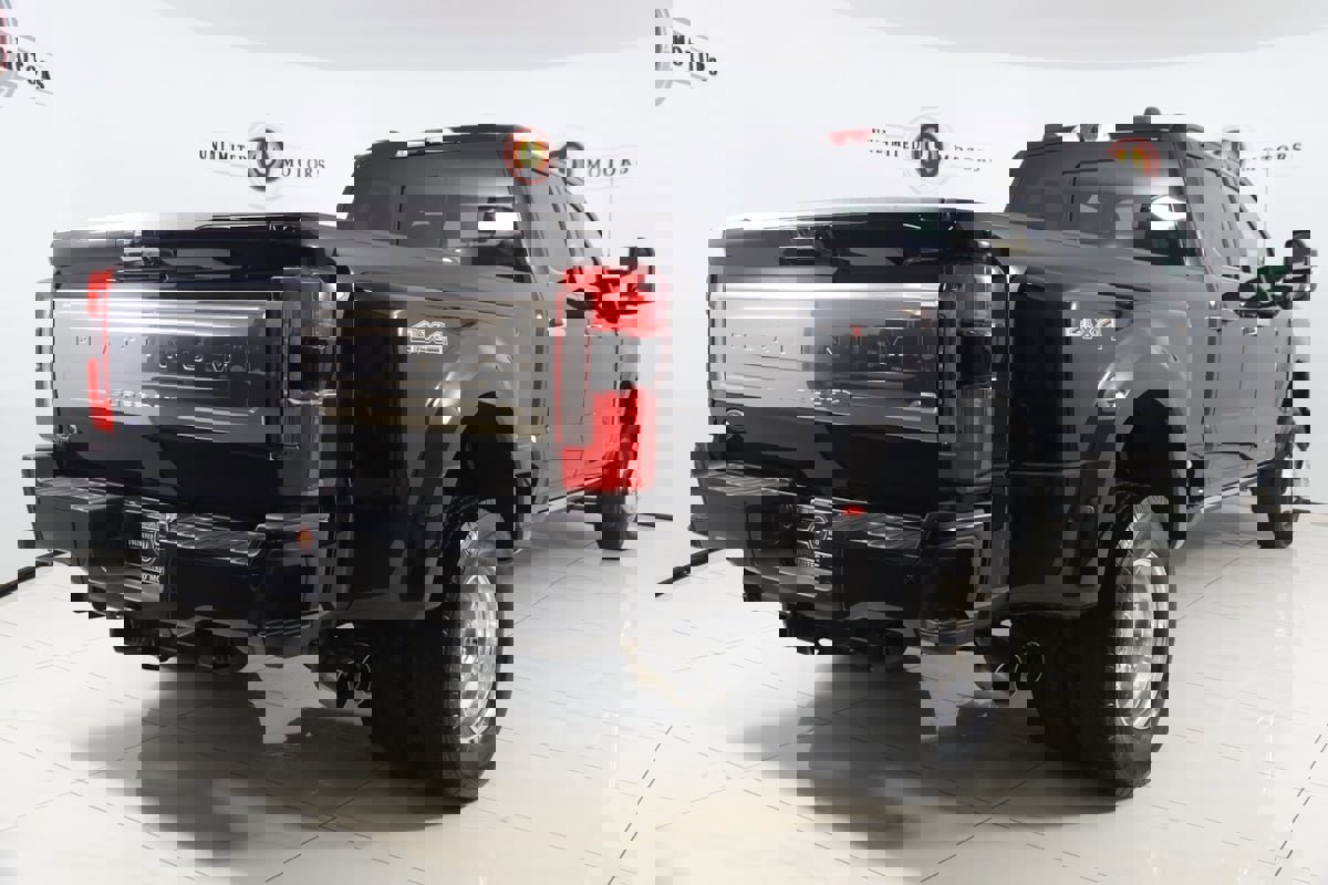 Used 2024 Ford F350 Platinum image 2