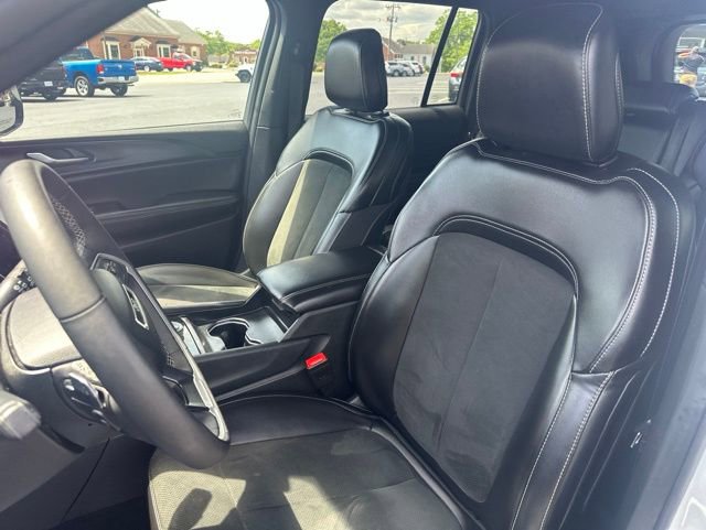 Used 2025 Jeep Grand Cherokee Altitude AWD/4WD image 10