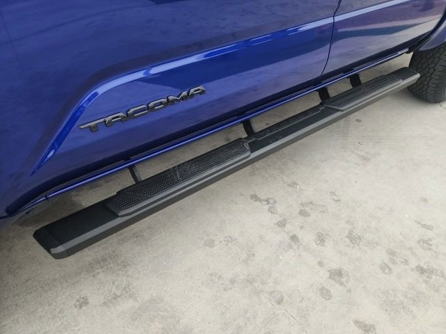 Used 2025 Toyota Tacoma TRD Off-Road image 11