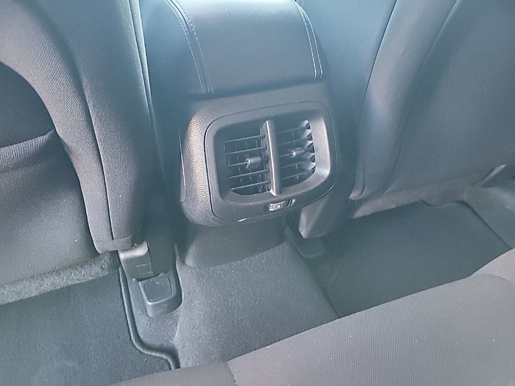 Used 2020 Jeep Cherokee Latitude FWD image 34