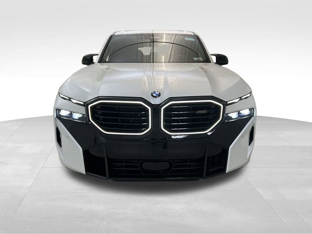 New 2023 BMW XM image 3
